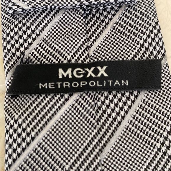 MEXX 100% Silk Houndstooth Skinny Tie - Picture 5 of 7